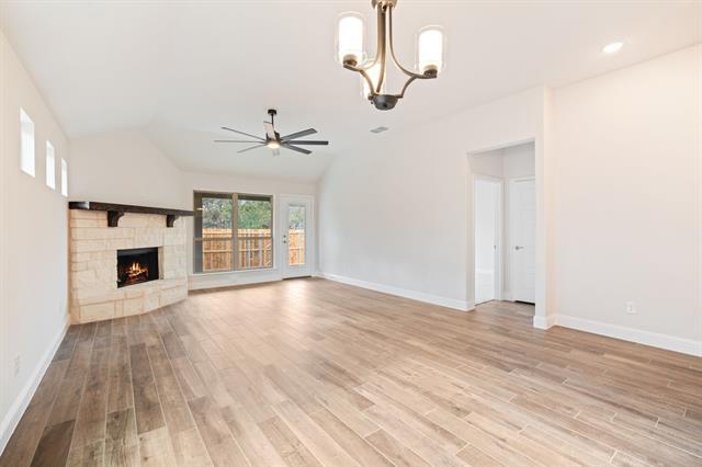 Building Photo - 618 Kyle Dr