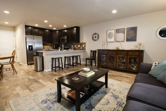 Building Photo - 3 Bedroom, 2.5 Bathroom Townhome. June 2026 Move-In! 2-year lease option!