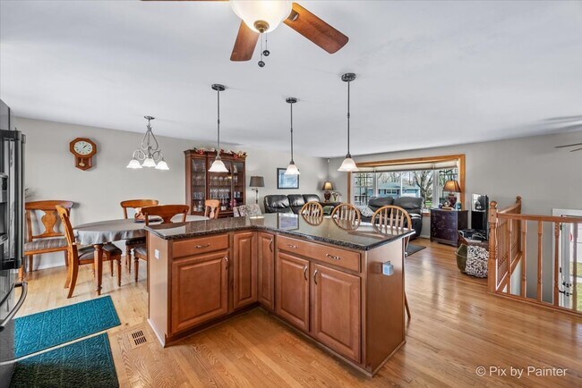 Building Photo - 930 Cornell Ln