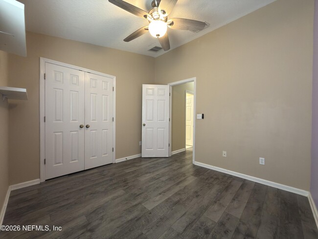 Building Photo - 2472 Willowbend Dr