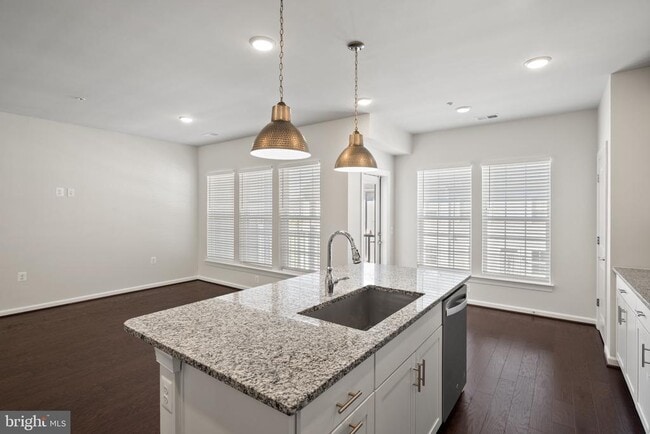 Building Photo - 13026 Martz St