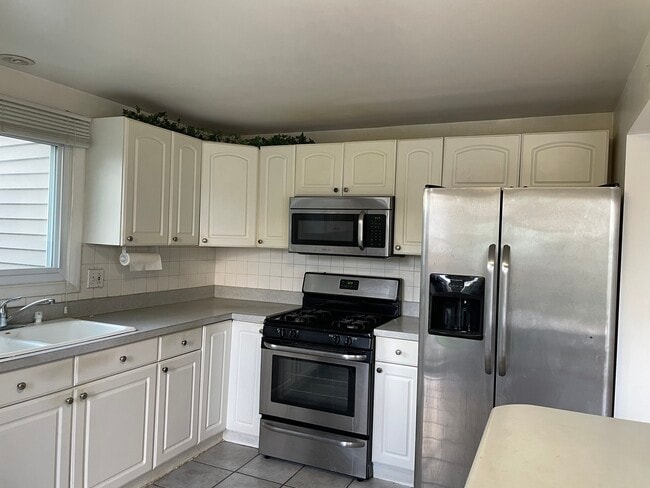 Building Photo - 9137 Barberry Ln