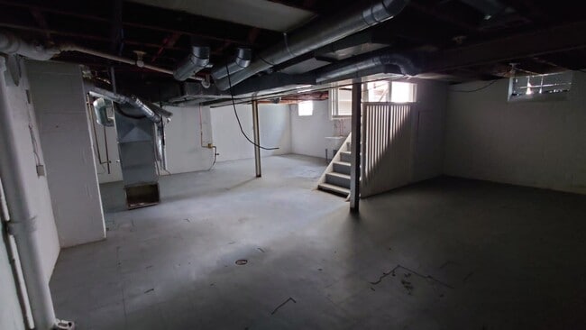 Building Photo - 5263 Lodewyck St