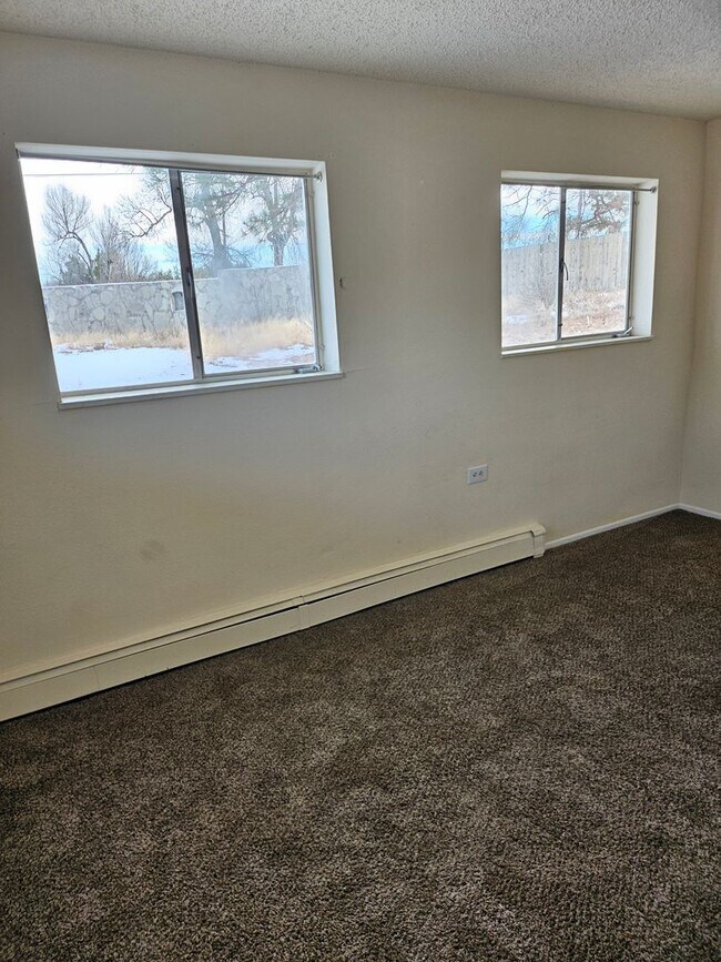 Building Photo - 745 McCarthy Dr