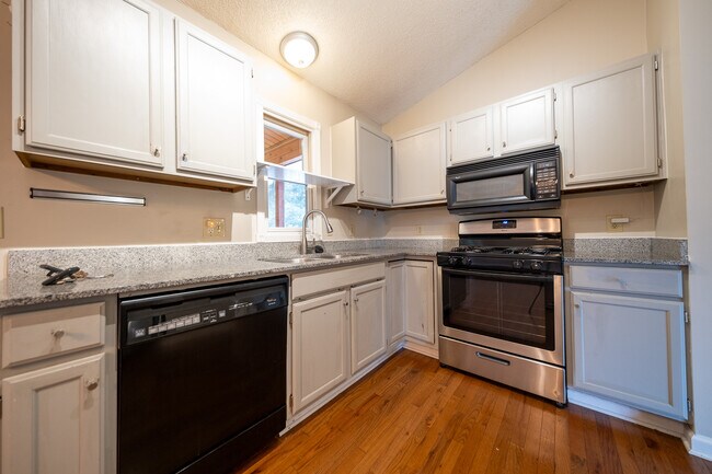 Building Photo - 3688 Falcon Way