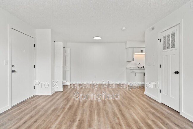 Primary Photo - 3111 W Greenwood St