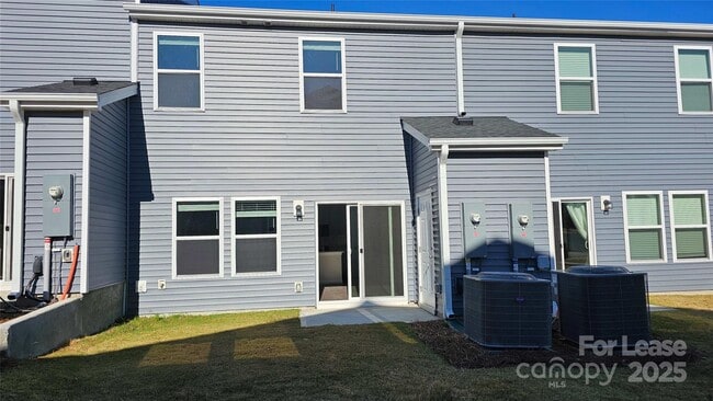 Building Photo - 6122 Starview Ter