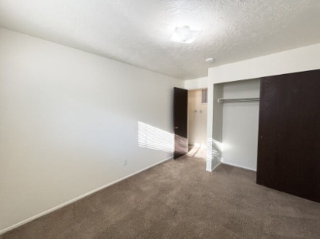 Building Photo - 4770 S Bonair St