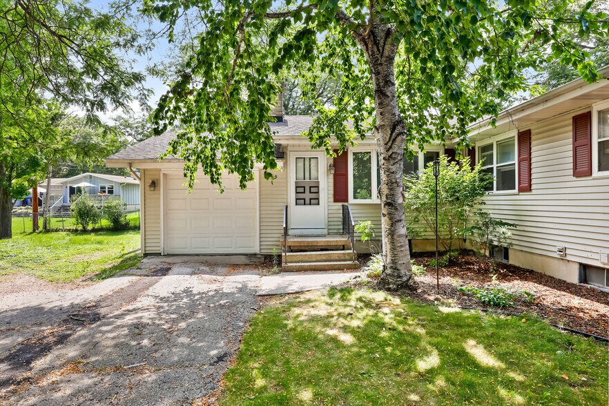 Primary Photo - 6719 Century Ave