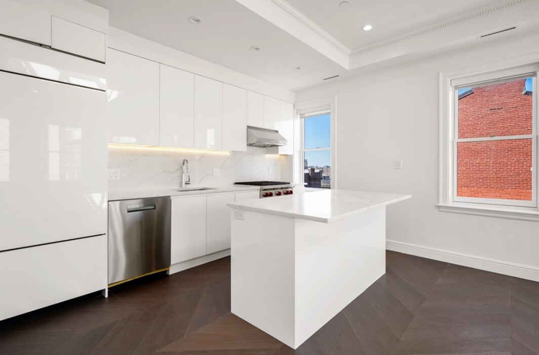 Building Photo - 537 Boylston St