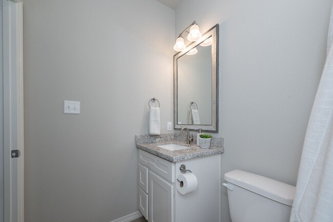 Building Photo - 4009 Oaklawn St