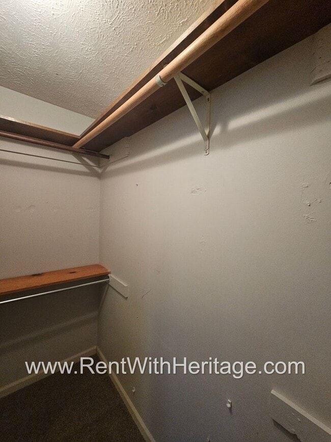 Building Photo - WOW! GORGEOUS HOME / PARTIAL FINISHED BASEMENT / RESORT STYLE POOL/ ALEXANDER HIGH SCHOOL