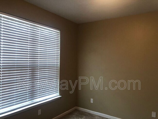 Building Photo - 1203 Derby Ln