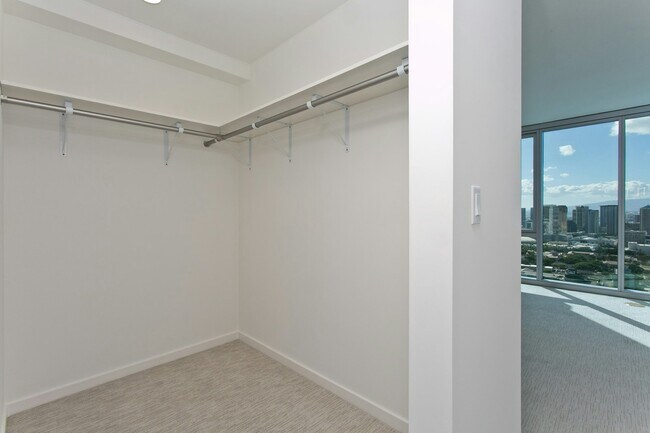 Building Photo - 1515 Liona St