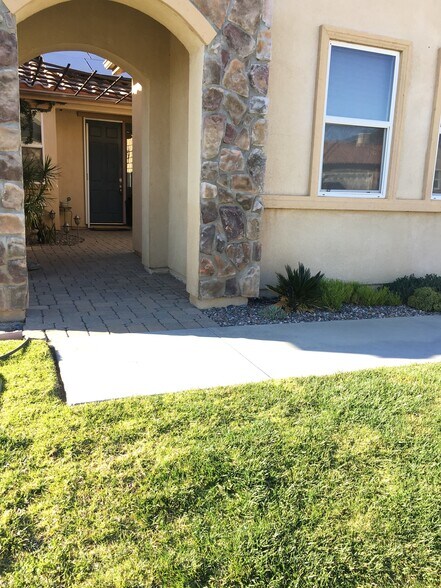 Private unit - 6568 N Caleb Ln