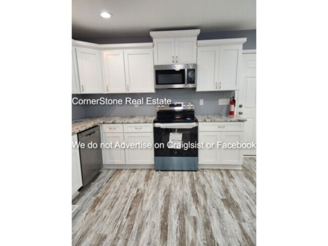 Building Photo - 6905 Pine Creek Ct