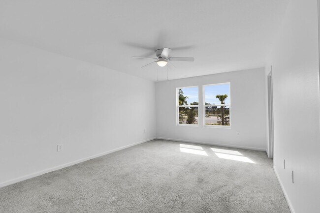 Building Photo - 4859 SW 81st Lp