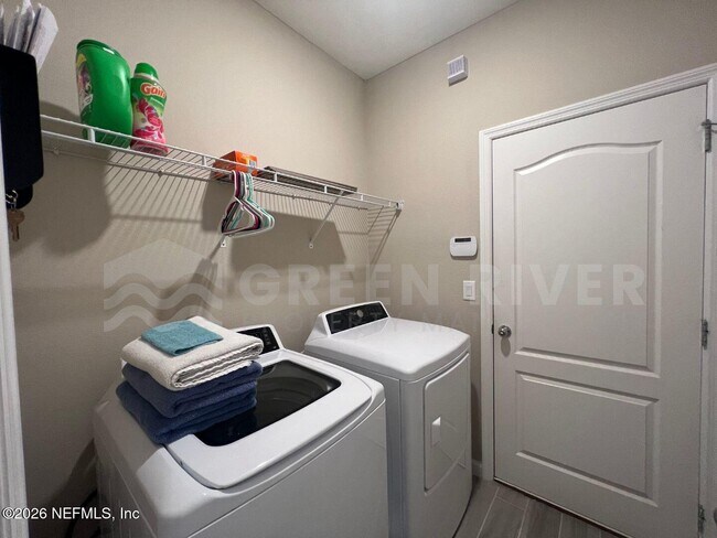 Building Photo - 7592 Rock Brook Dr