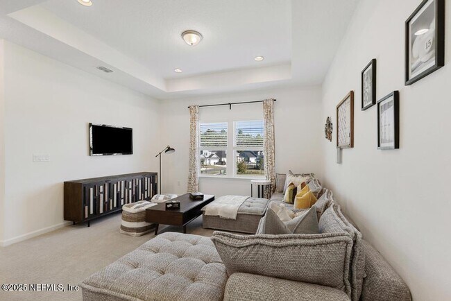 Building Photo - 27 Twilight Ln