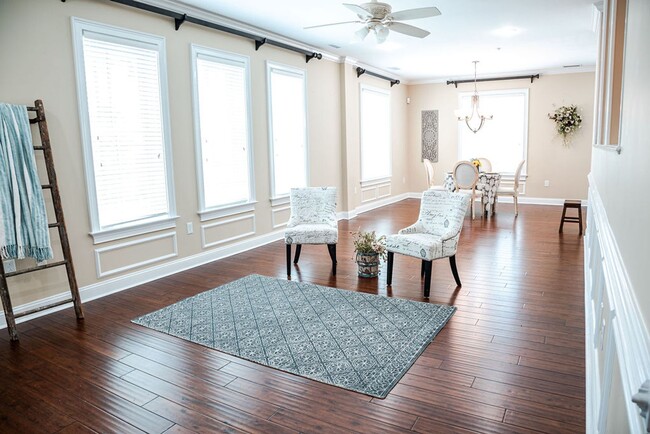 Building Photo - Luxurious Condo in Downtown Fayetteville
