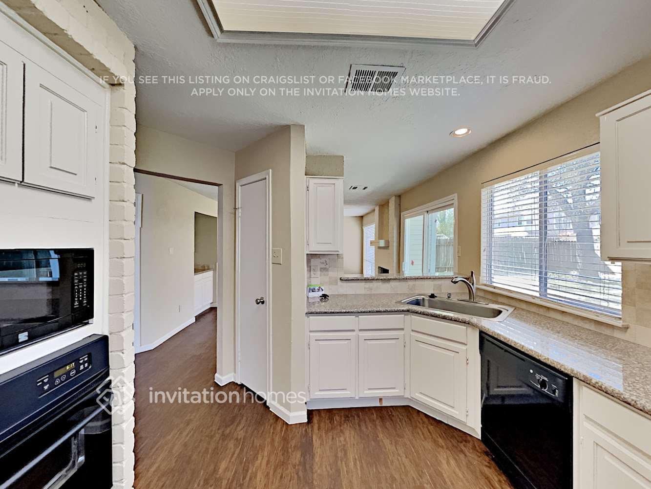 Building Photo - 12902 Skymeadow Dr