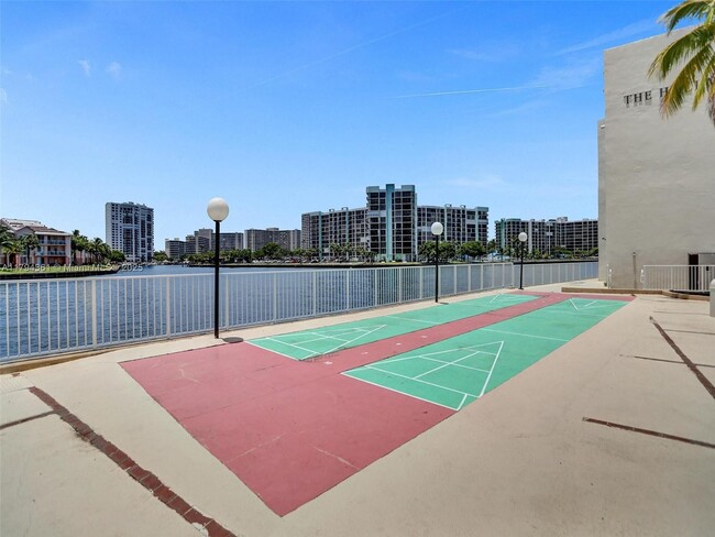 Building Photo - 3800 S Ocean Dr