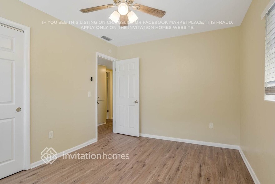 Building Photo - 5119 Divot Ct