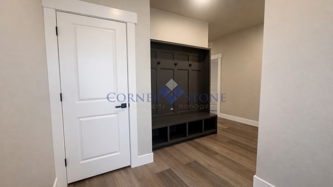 Building Photo - Brand New Duplex in Meridian!