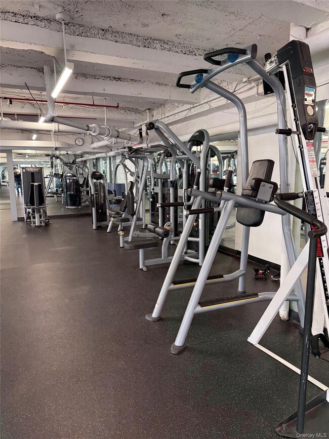 Building Photo - 5 Tudor City Pl