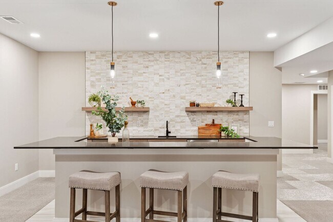 Building Photo - New Berthoud Home with Modern Comfort | $1000 Deposit with Approved Credit and Two Weeks FREE!