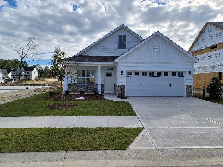 Primary Photo - 1460 Creek Bend Terrace