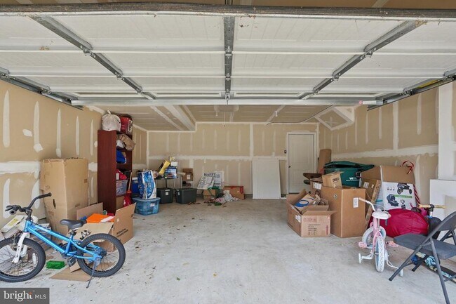 Building Photo - 141 Graystone Dr