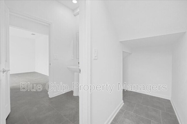 Building Photo - 2188 Sweet Honey Ln