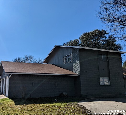 Building Photo - 2330 Blossom Dr