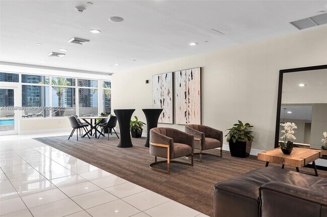 Building Photo - 1250 S Miami Ave