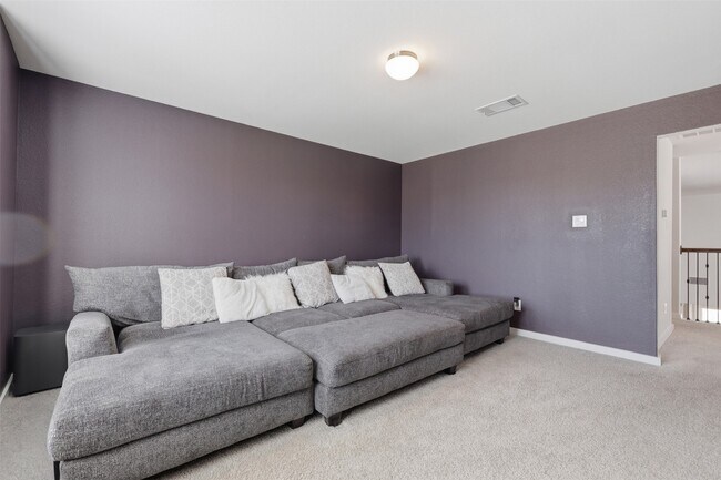 Building Photo - 7415 Casuna Ln