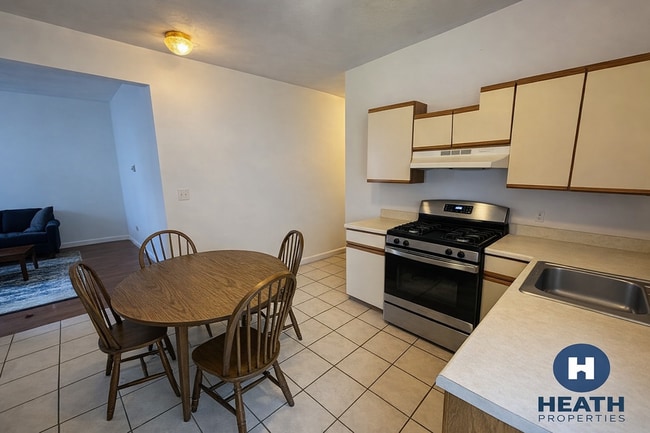 Building Photo - 26 Haskell St