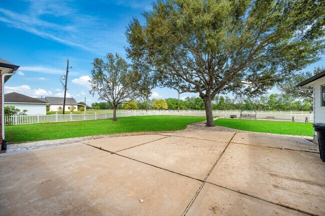 Building Photo - 7211 Savannah Glen Ln