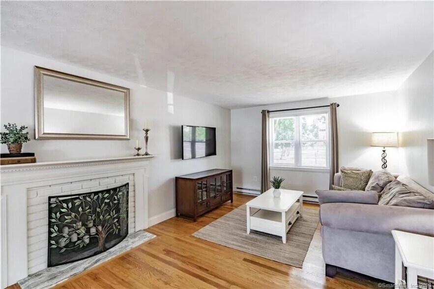 Building Photo - 34 Gordon Ave