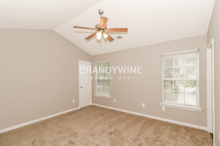 Building Photo - 628 Stadler Pointe
