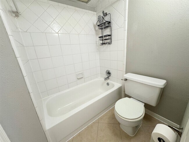 Building Photo - 2120 El Paseo St