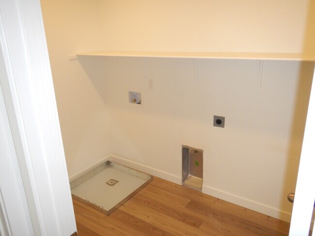 Building Photo - 3613 Misty Lk Dr
