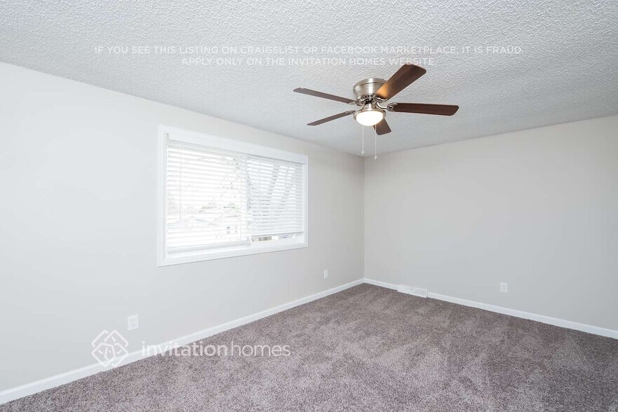 Building Photo - 10439 Iris Way