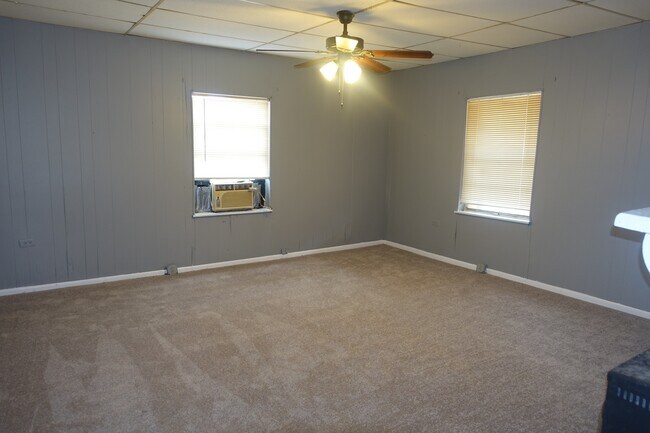 Building Photo - 3718 Charles St