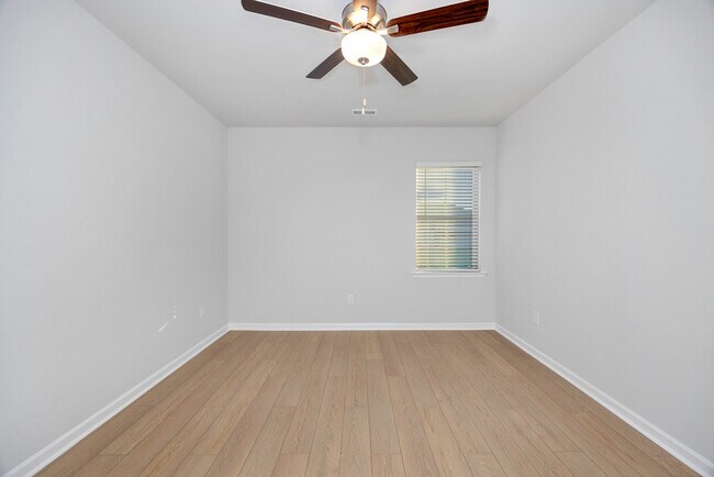 Building Photo - 149 Wolfe Ln