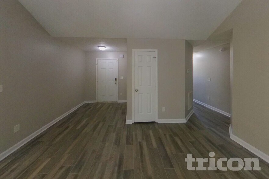 Building Photo - 1411 Pebble Ridge Ln