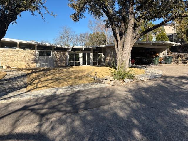 Building Photo - 3400 Stoneridge Rd