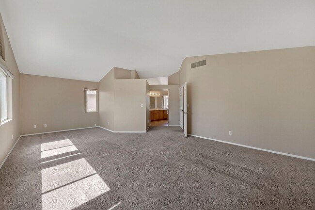 Building Photo - 151 Kachina Dr