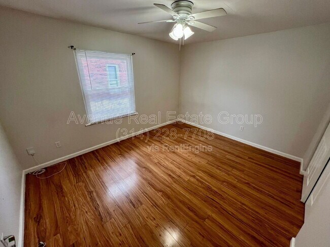 Building Photo - 1015 Commodore Dr