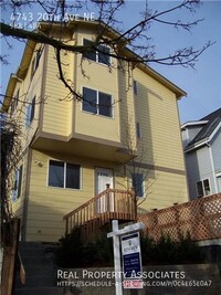 Building Photo - Spacious 9-Bedroom Home in Seattle’s Unive...